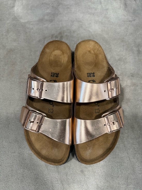 Birkenstock Arizona Metallic Rose Gold Slide Sandals - Picture 7 of 10